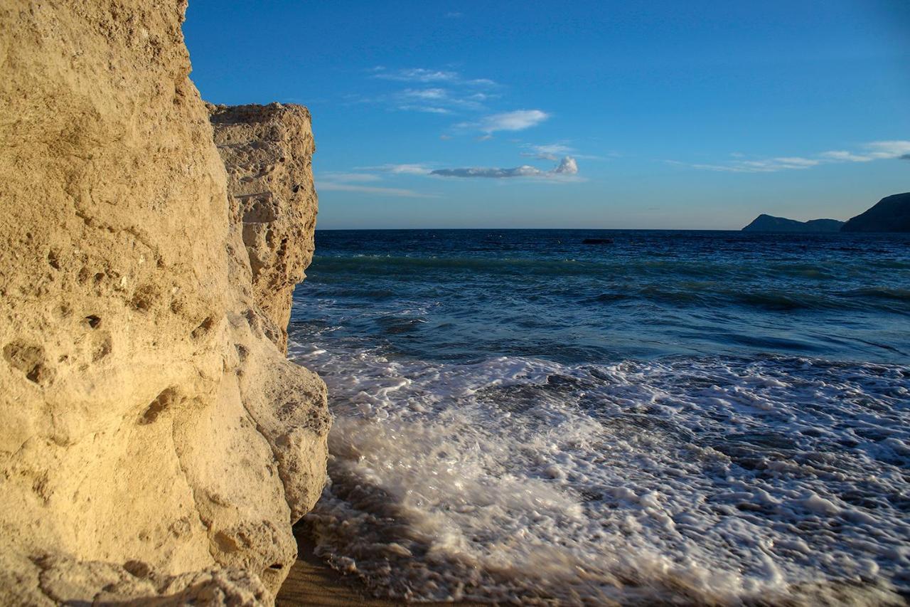 La Palmera. El Amanecer En El Parque Natural Agua Amarga  Dış mekan fotoğraf